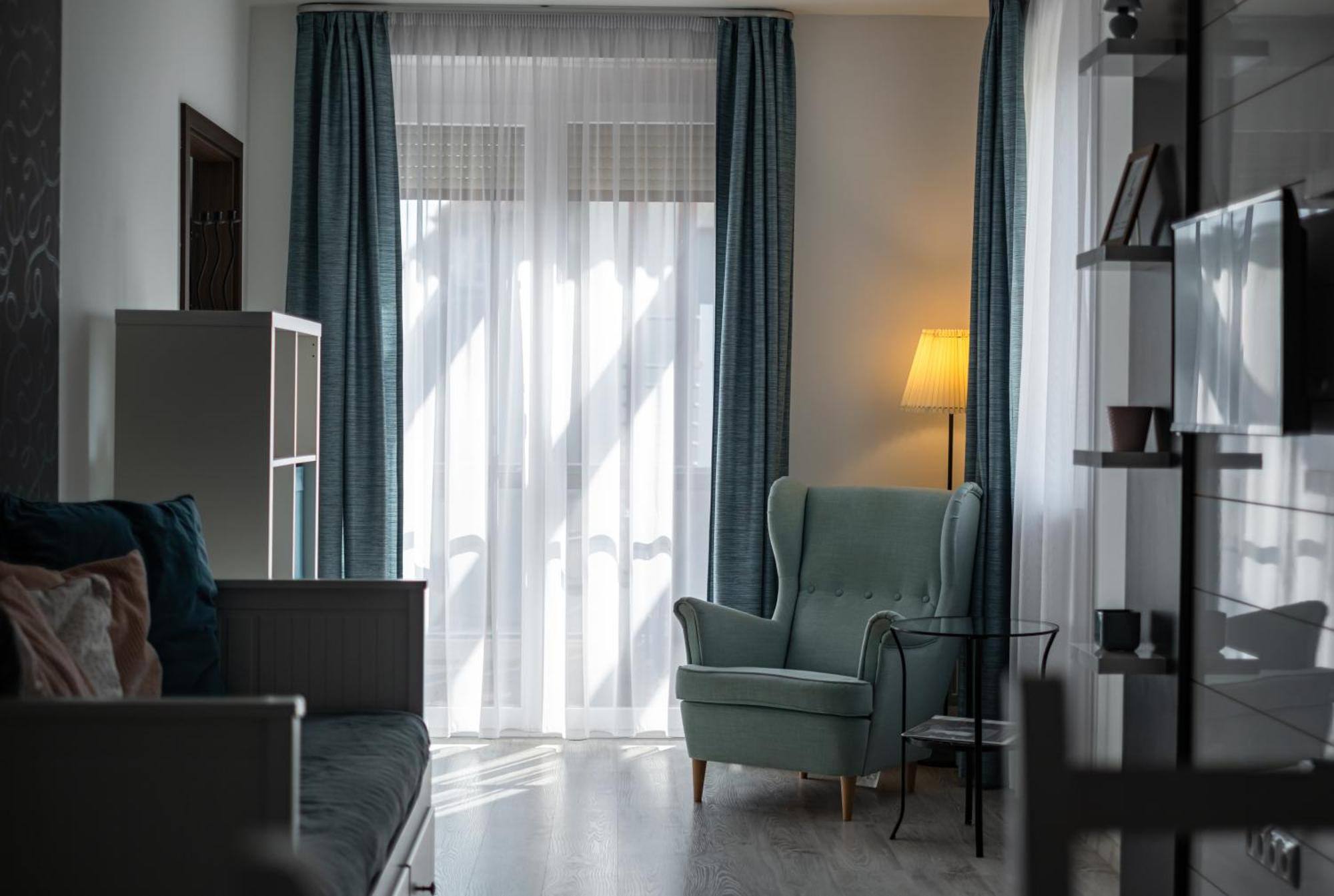 בלטונאקאלי Aranymandula Apartmanok מראה חיצוני תמונה