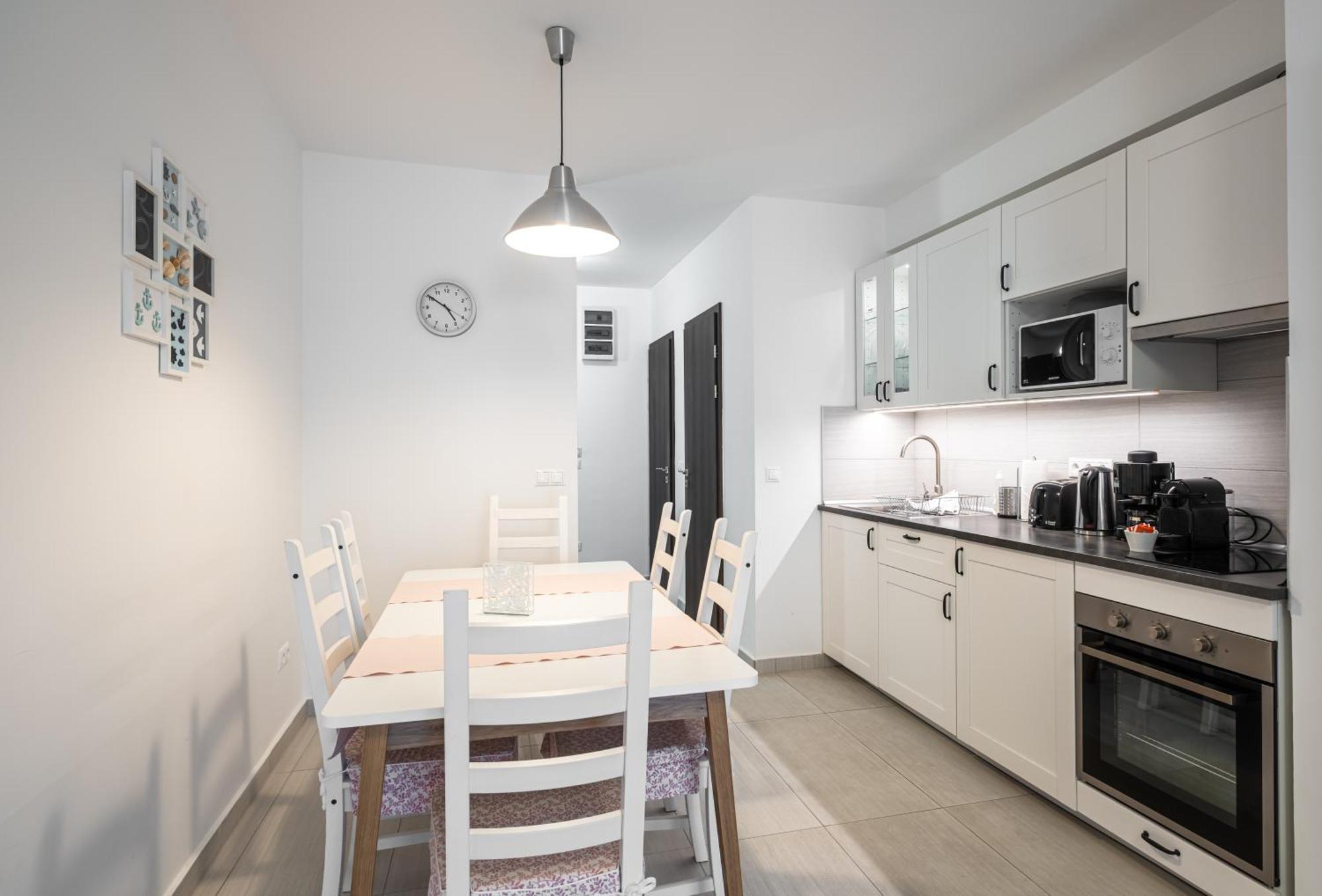 בלטונאקאלי Aranymandula Apartmanok מראה חיצוני תמונה