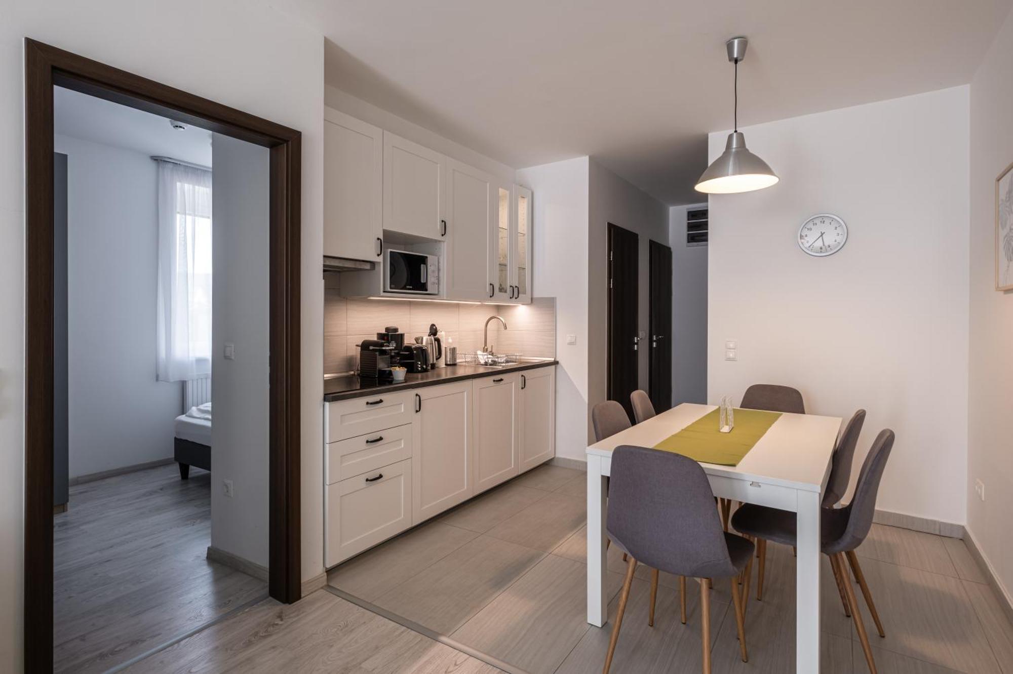 בלטונאקאלי Aranymandula Apartmanok מראה חיצוני תמונה