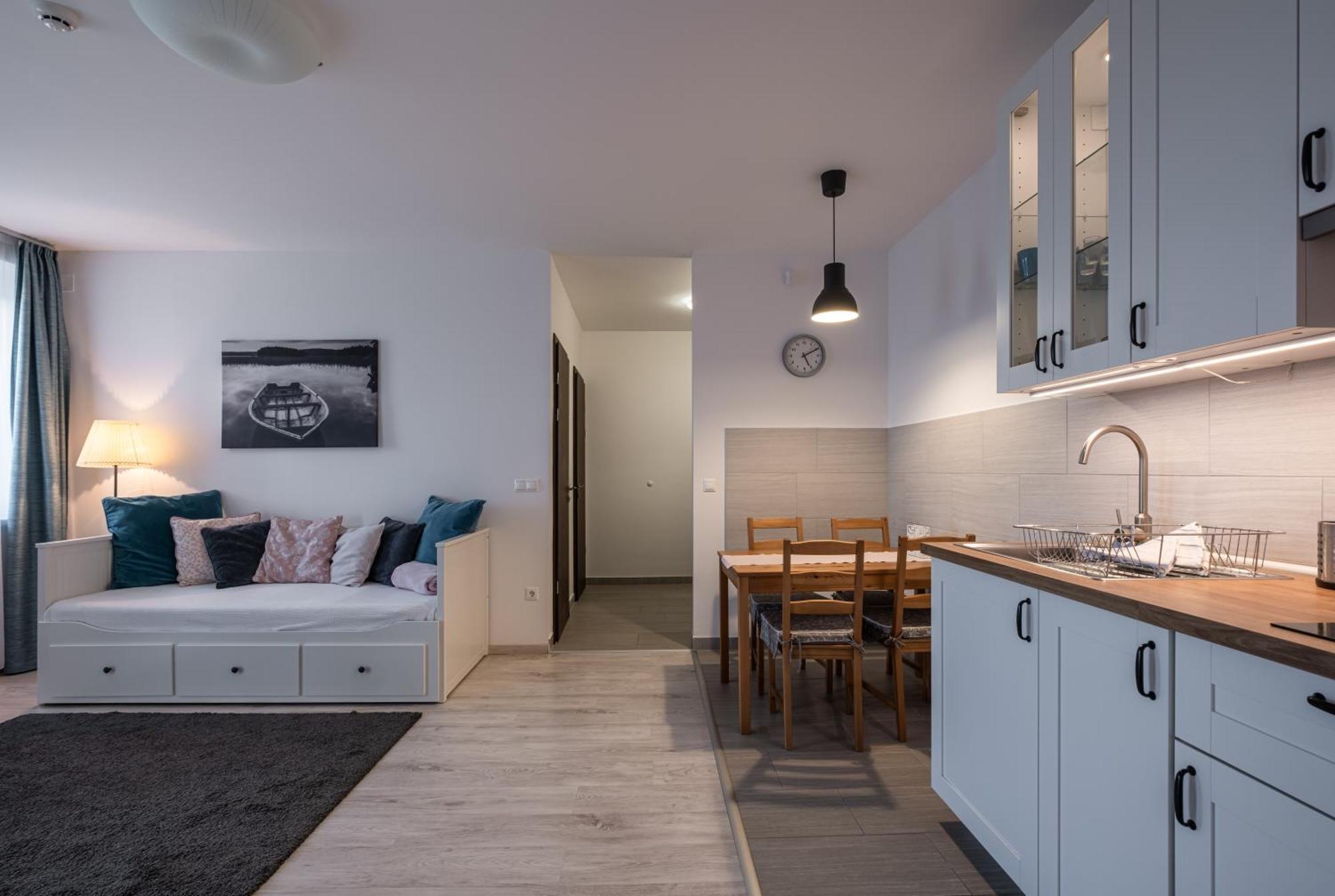 בלטונאקאלי Aranymandula Apartmanok מראה חיצוני תמונה