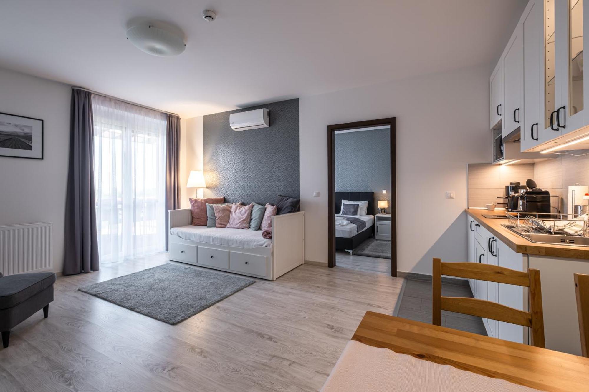 בלטונאקאלי Aranymandula Apartmanok מראה חיצוני תמונה