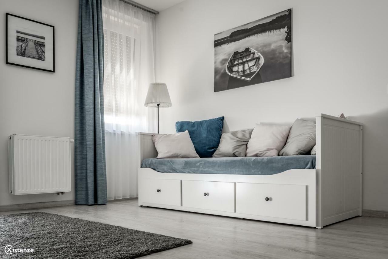 בלטונאקאלי Aranymandula Apartmanok מראה חיצוני תמונה