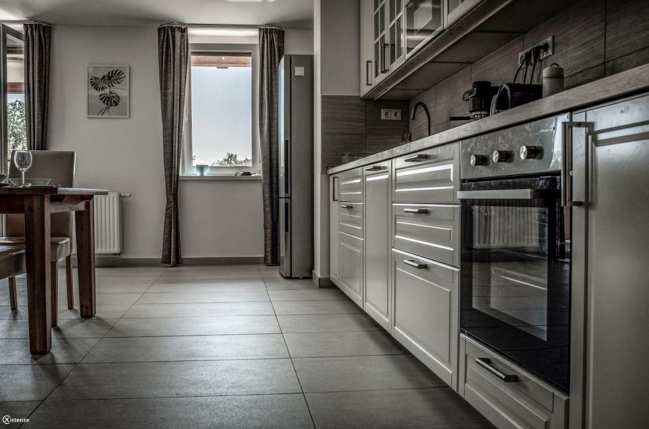 בלטונאקאלי Aranymandula Apartmanok מראה חיצוני תמונה